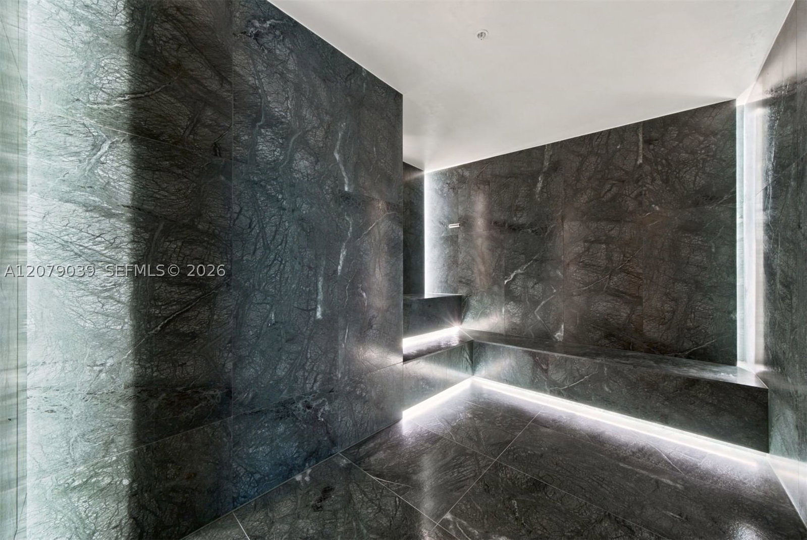 Real estate property located at 1400 Biscayne Blvd #1205, Miami-dade, Casa Bella Condominium, Miami, FL