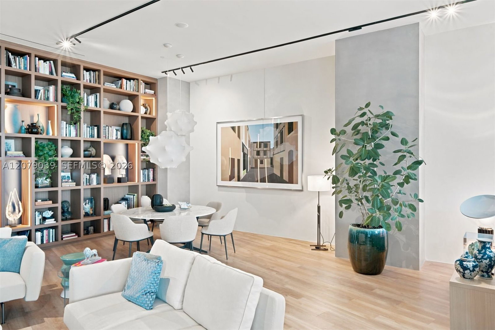 Real estate property located at 1400 Biscayne Blvd #1205, Miami-dade, Casa Bella Condominium, Miami, FL