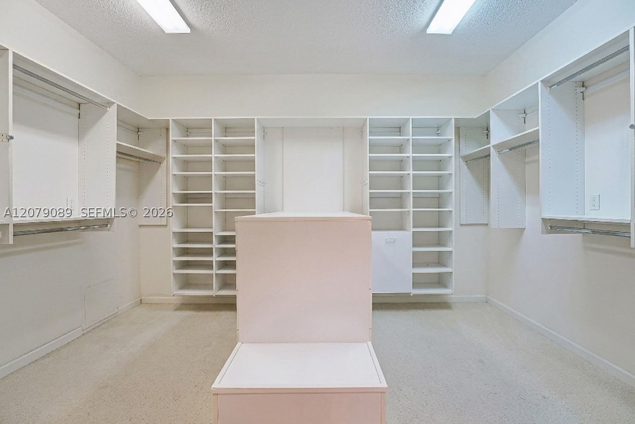 Real estate property located at 21150 Point Pl #3004, Miami-dade, Atlantic Ii At The Point, Aventura, FL