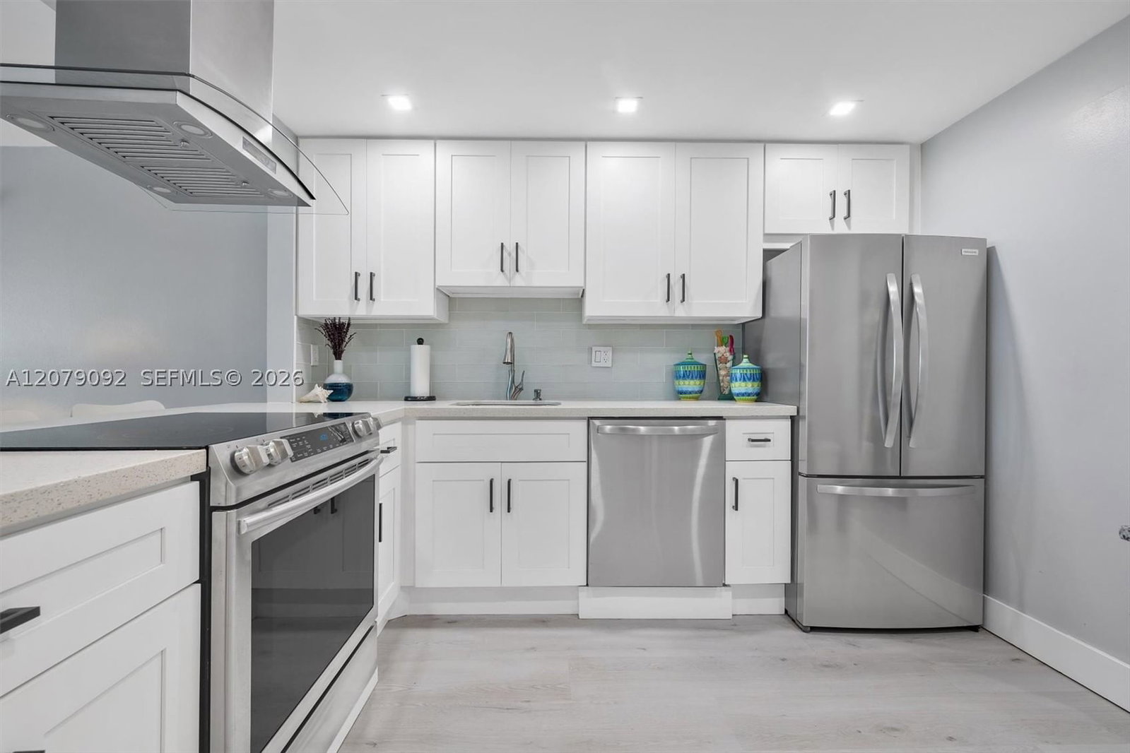 Real estate property located at 211 Ocean Dr #302, Broward, Victoria Towers Condo, Hollywood, FL