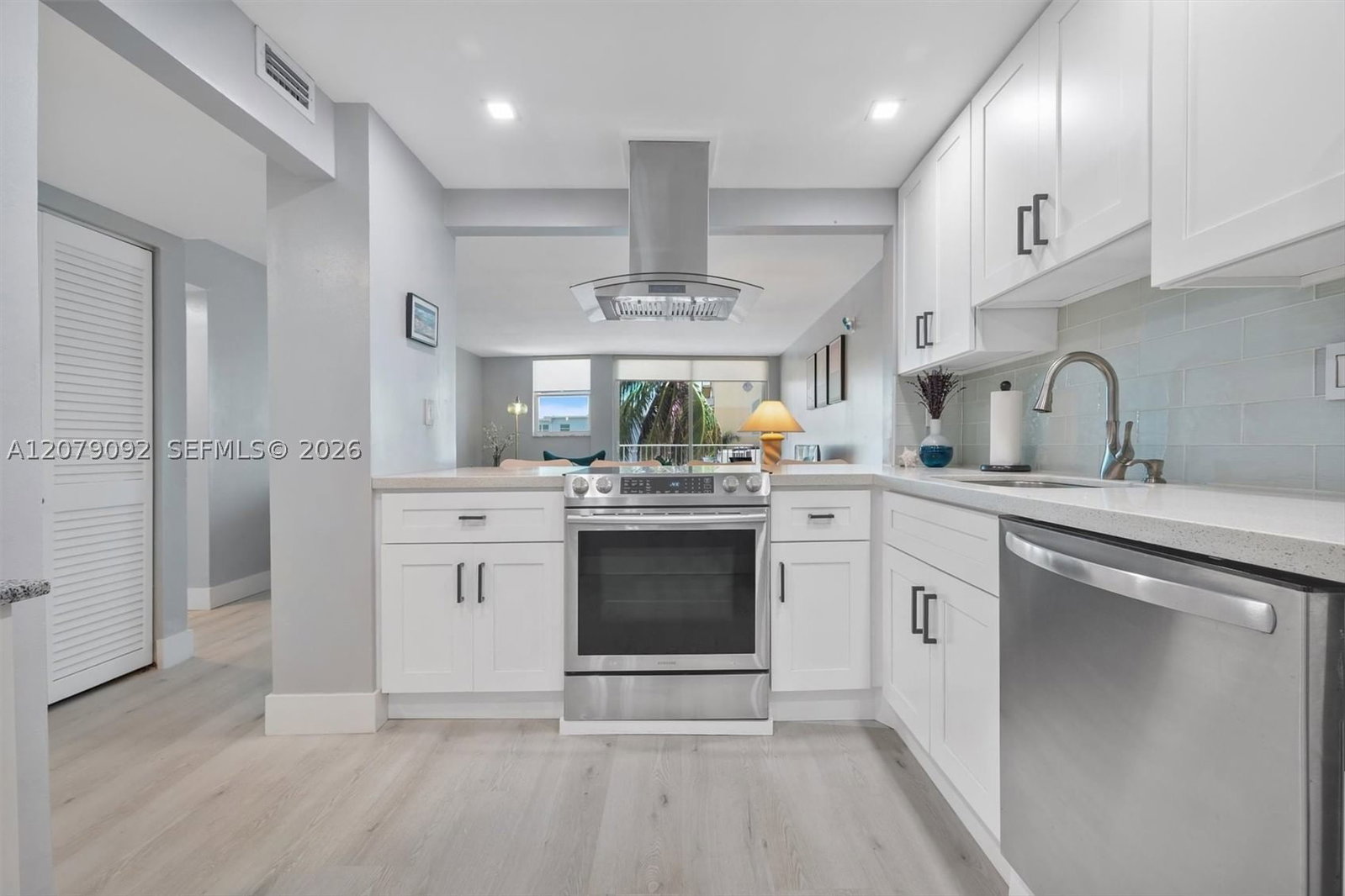 Real estate property located at 211 Ocean Dr #302, Broward, Victoria Towers Condo, Hollywood, FL