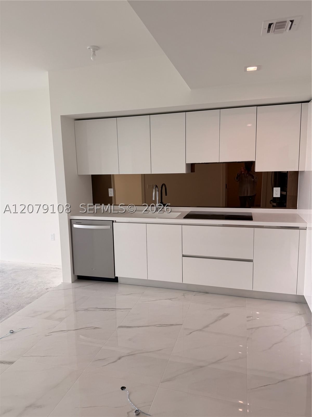 Real estate property located at 1170 E Hallandale Beach #403, Broward, Hallandale Oasis, Hallandale Beach, FL