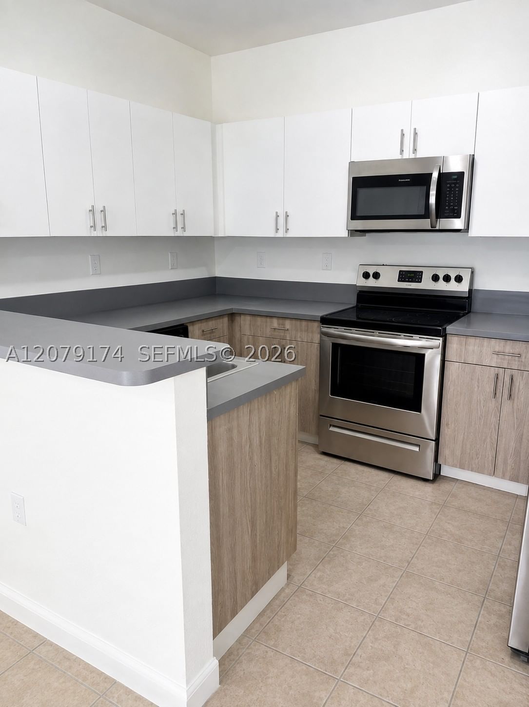 Real estate property located at 3632 30th Ct #10F, Broward, Edc Associates Plat, Lauderdale Lakes, FL