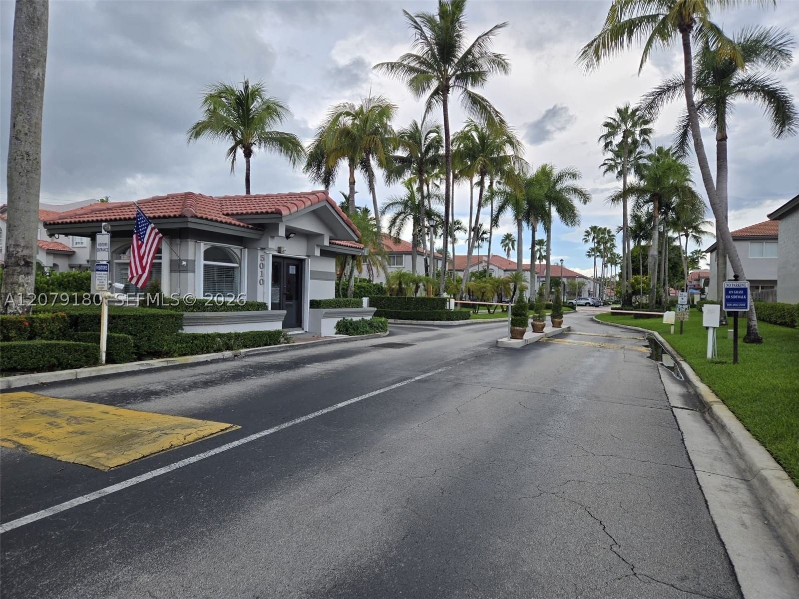 Real estate property located at 11464 50th Ter, Miami-dade, Doral Landings Townhomes, Doral, FL