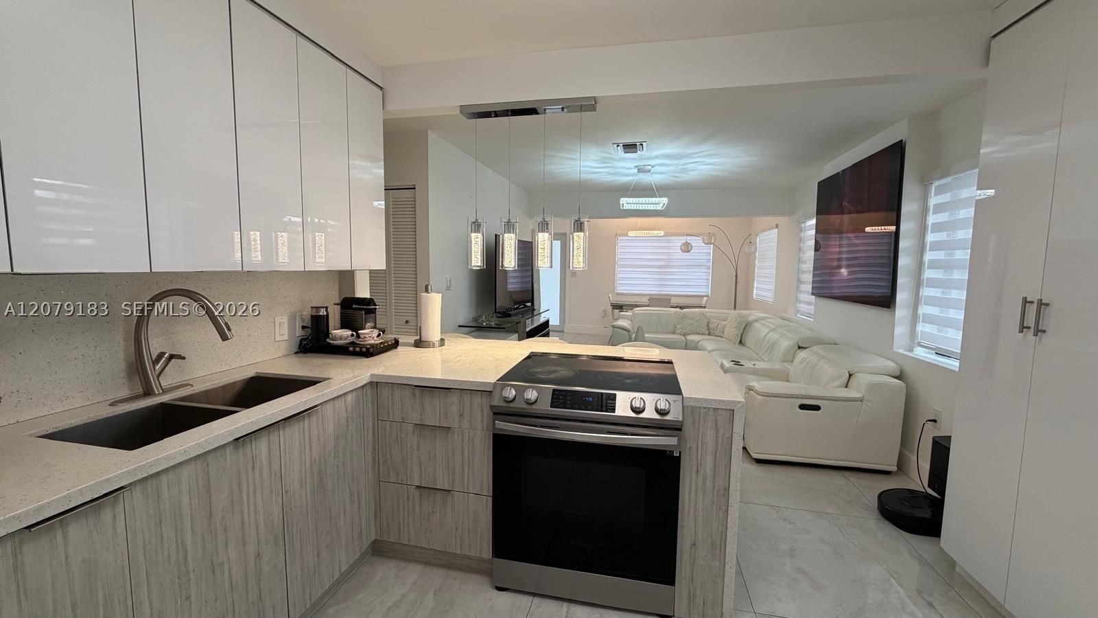 Real estate property located at 841 24th Ave, Broward, Hollywood Little Ranches, Hollywood, FL