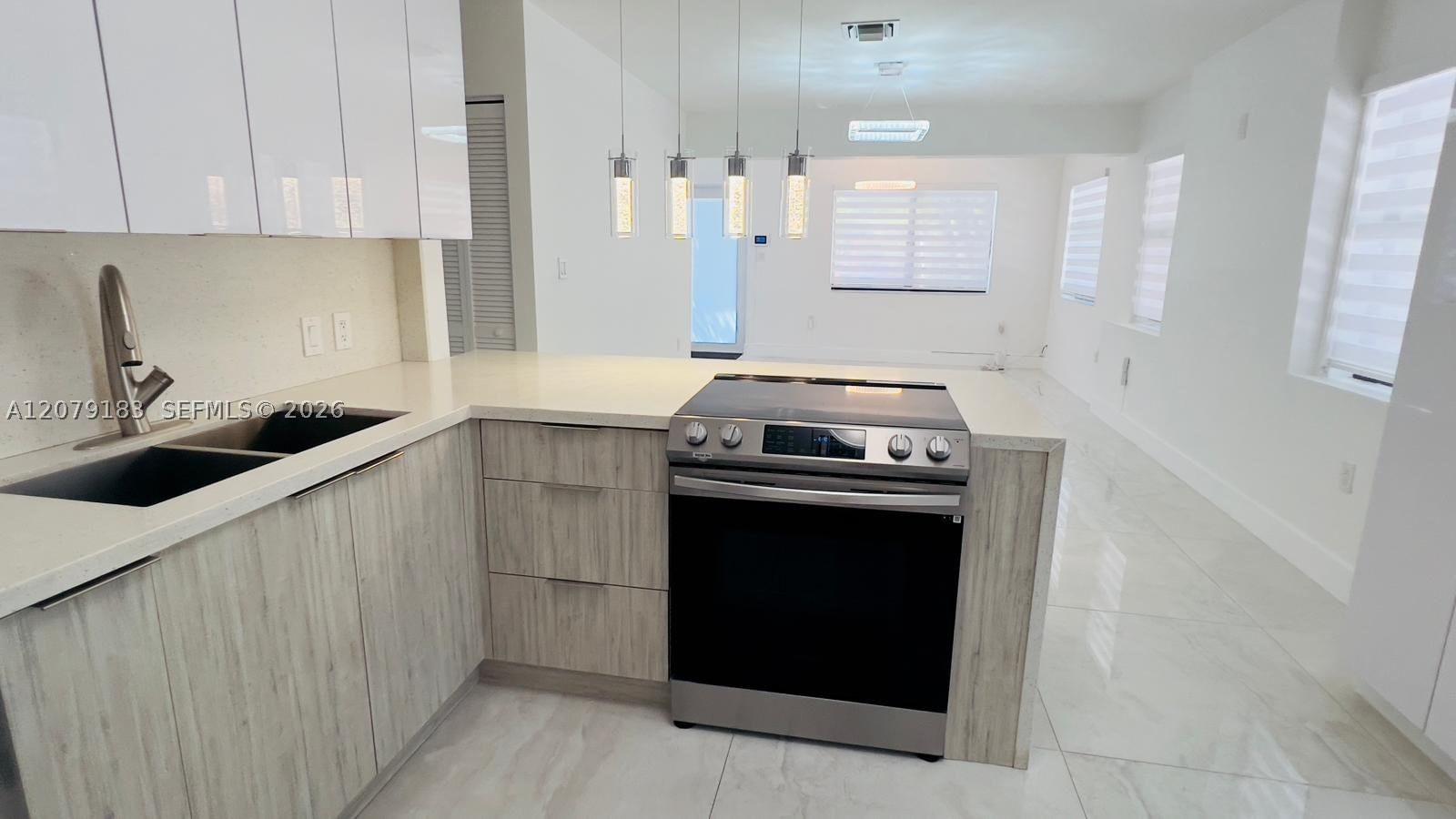 Real estate property located at 841 24th Ave, Broward, Hollywood Little Ranches, Hollywood, FL