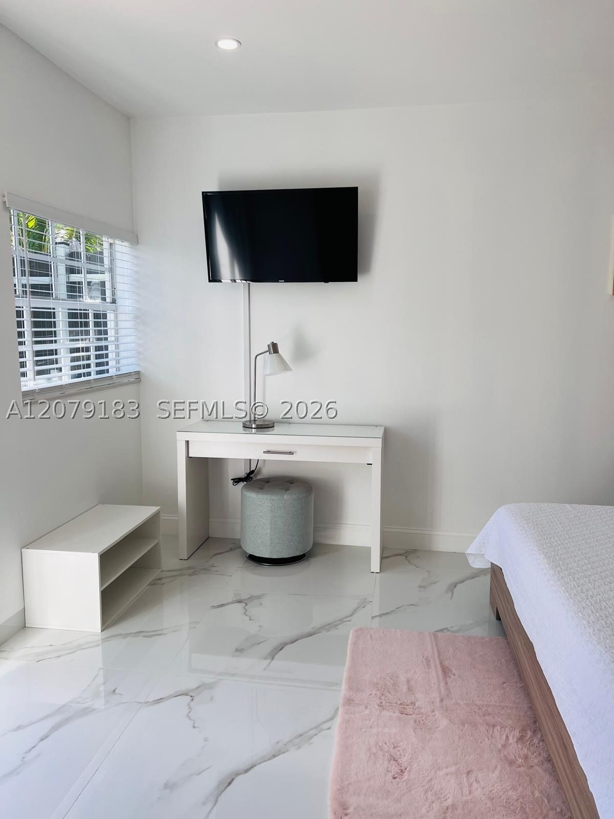Real estate property located at 841 24th Ave, Broward, Hollywood Little Ranches, Hollywood, FL