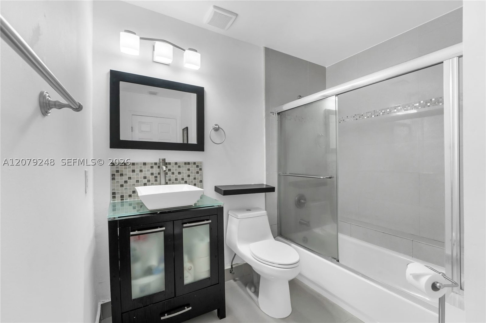 Real estate property located at 5348 106th Ct, Miami-dade, Doral Sands, Doral, FL