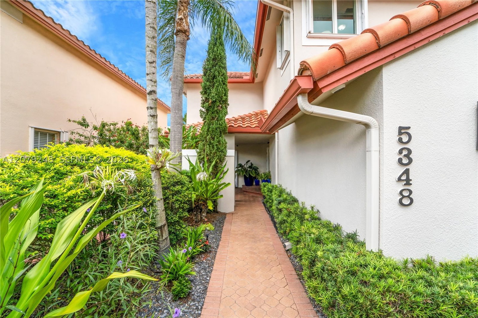 Real estate property located at 5348 106th Ct, Miami-dade, Doral Sands, Doral, FL