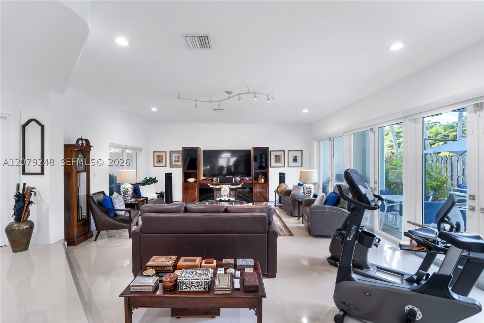 Real estate property located at 5348 106th Ct, Miami-dade, Doral Sands, Doral, FL