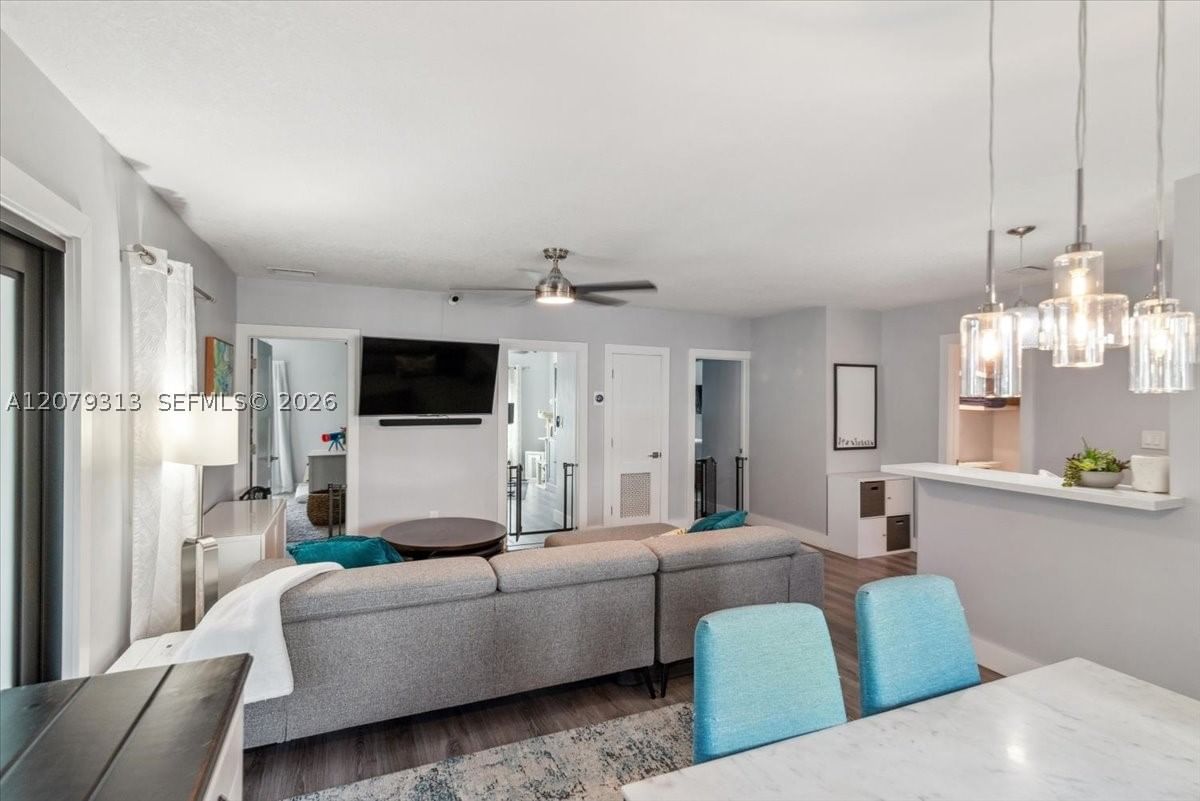 Real estate property located at 2434 Lincoln St, Broward, Hollywood Little Ranches, Hollywood, FL