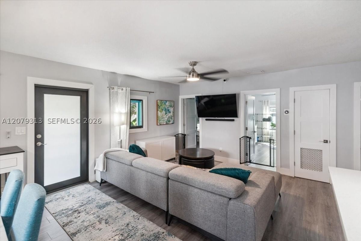 Real estate property located at 2434 Lincoln St, Broward, Hollywood Little Ranches, Hollywood, FL