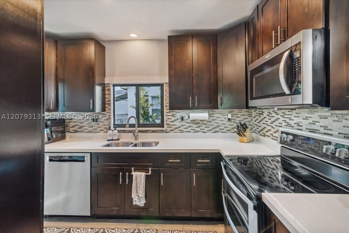 Real estate property located at 2434 Lincoln St, Broward, Hollywood Little Ranches, Hollywood, FL