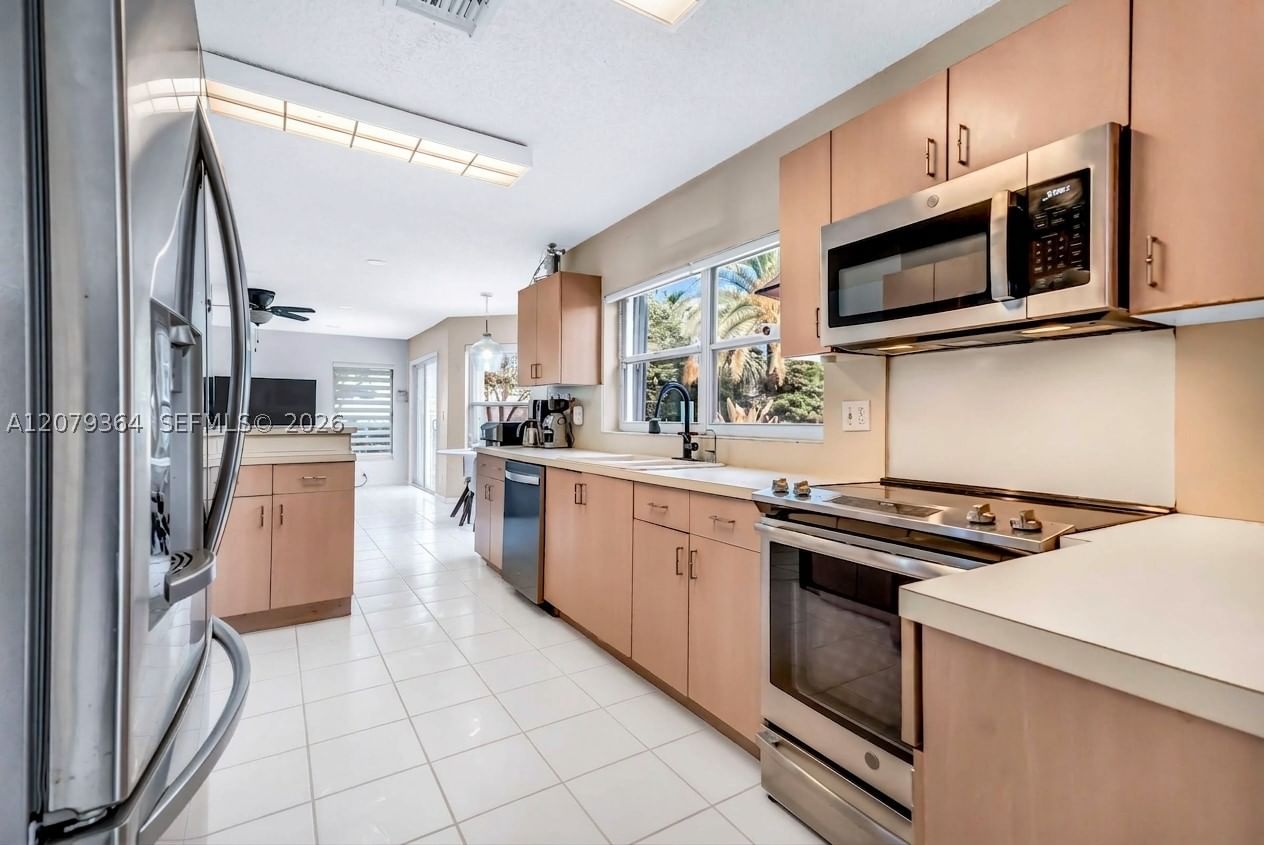 Real estate property located at 743 174th Ter, Broward, Silver Lakes At Pembroke, Pembroke Pines, FL