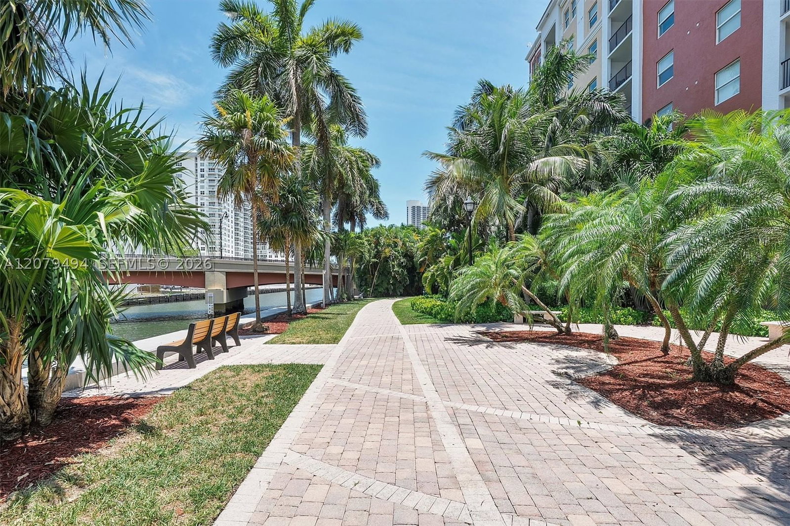 Real estate property located at 17150 Bay Rd #2619, Miami-dade, Porto Bellagio Condo, Sunny Isles Beach, FL