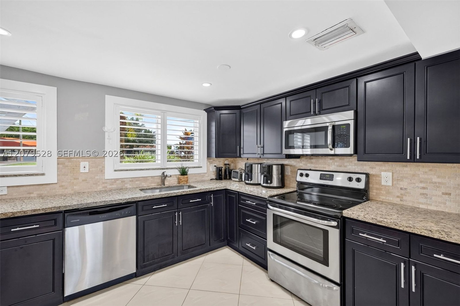 Real estate property located at 2518 Tortugas Ln, Broward, Lauderdale Isles No 2-blk, Fort Lauderdale, FL