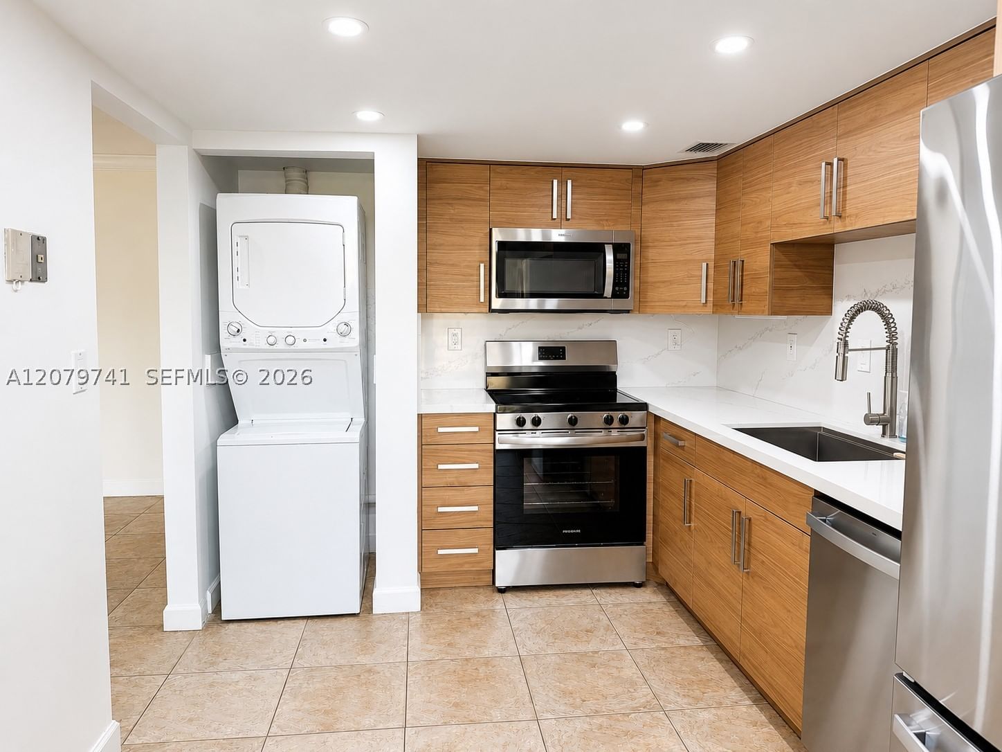 Real estate property located at 6701 116th Ct #103, Miami-dade, Snapper Village (atriums A, Miami, FL