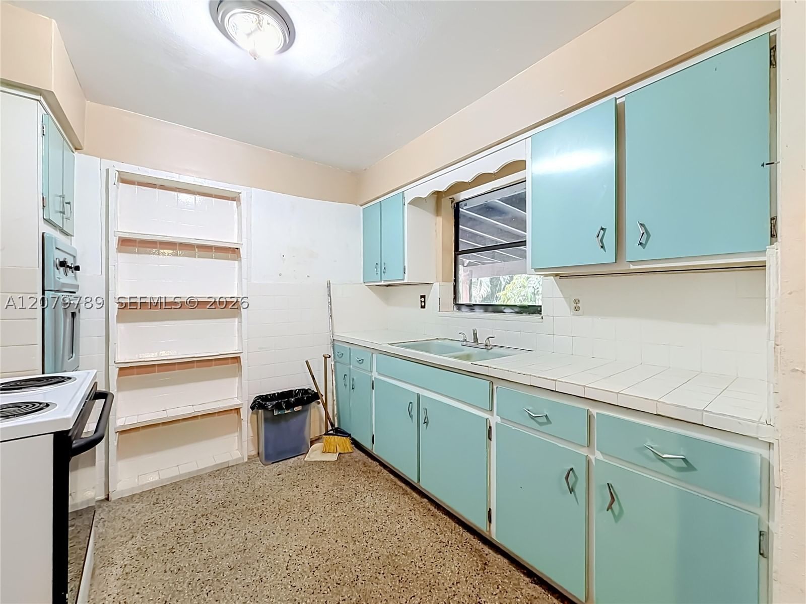 Real estate property located at 5661 Allen St, Broward, Sandy Lee 51-29 B, Hollywood, FL