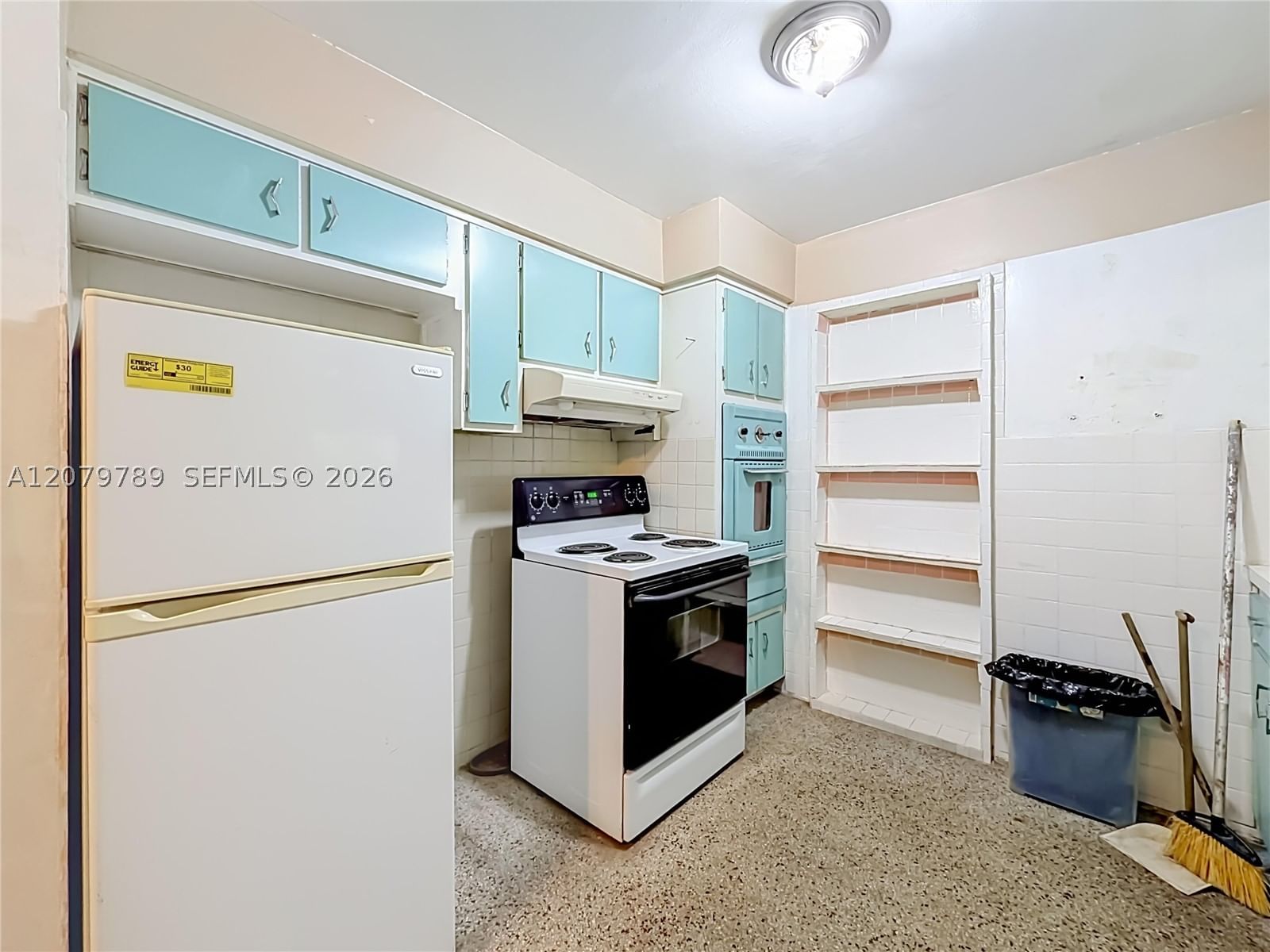 Real estate property located at 5661 Allen St, Broward, Sandy Lee 51-29 B, Hollywood, FL