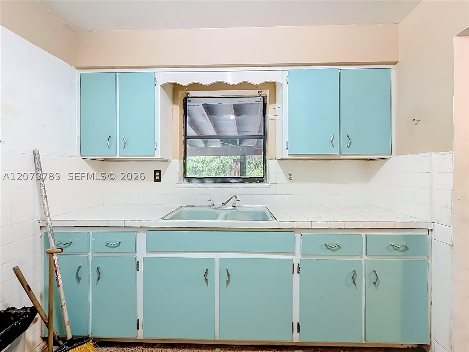 Real estate property located at 5661 Allen St, Broward, Sandy Lee 51-29 B, Hollywood, FL