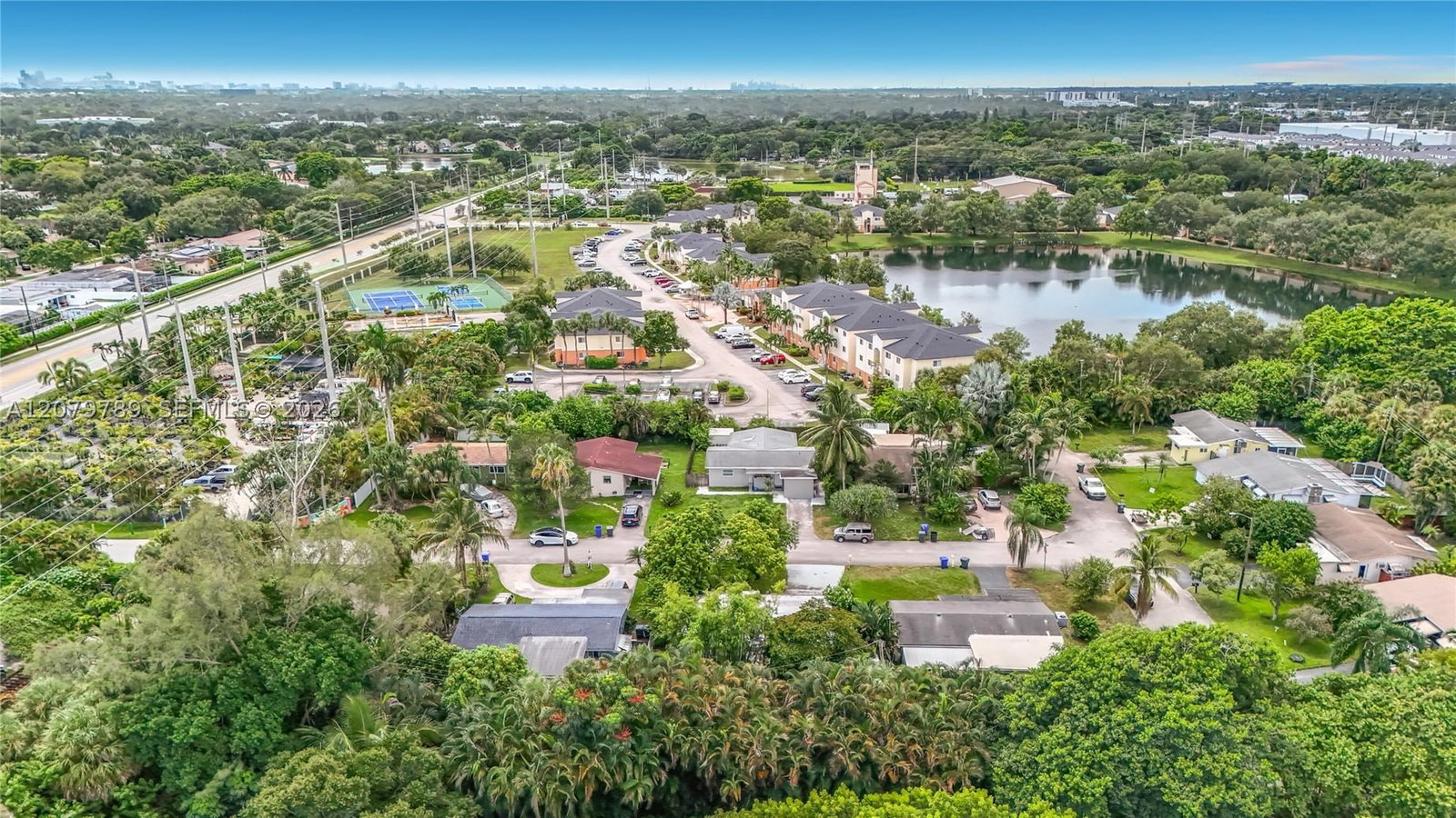 Real estate property located at 5661 Allen St, Broward, Sandy Lee 51-29 B, Hollywood, FL