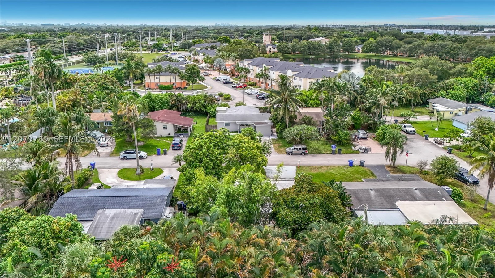 Real estate property located at 5661 Allen St, Broward, Sandy Lee 51-29 B, Hollywood, FL