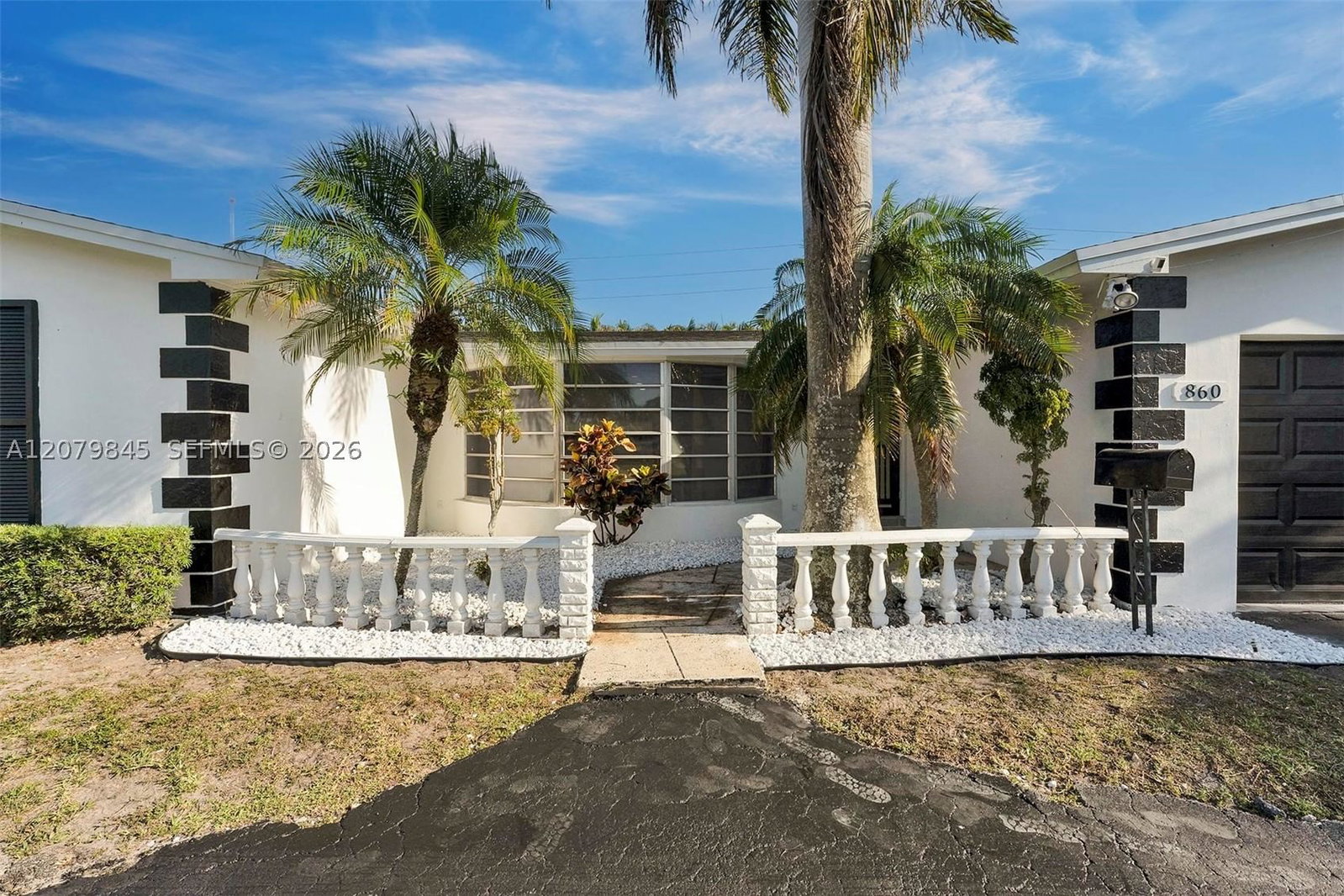 Real estate property located at 860 207th St, Miami-dade, North Dade Country Club V, Miami Gardens, FL