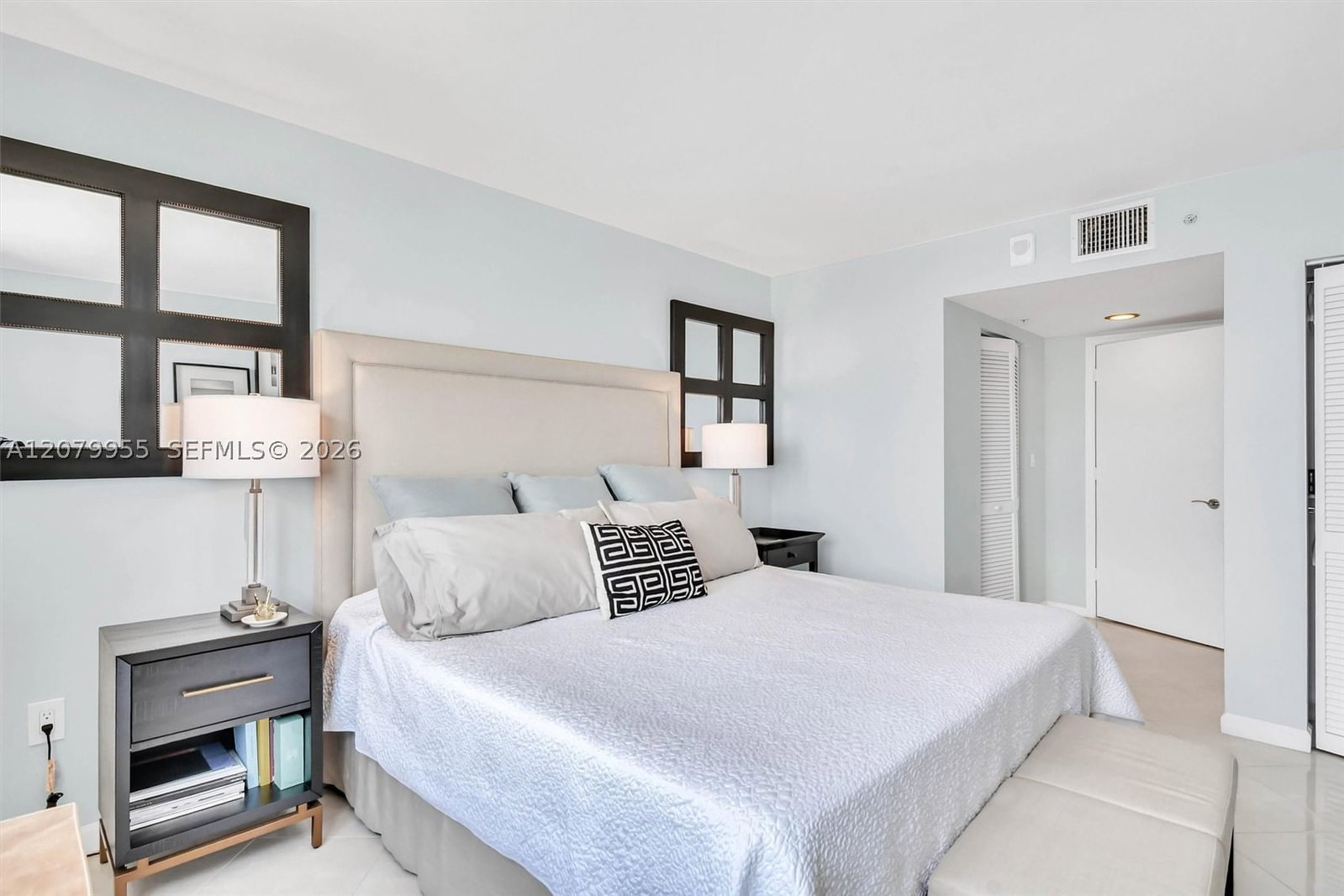 Real estate property located at 90 Alton Rd #1809, Miami-dade, Yacht Club At Portofino C, Miami Beach, FL