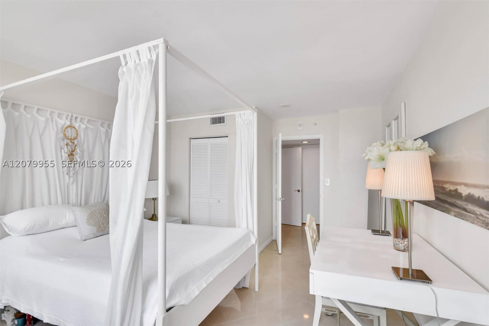 Real estate property located at 90 Alton Rd #1809, Miami-dade, Yacht Club At Portofino C, Miami Beach, FL