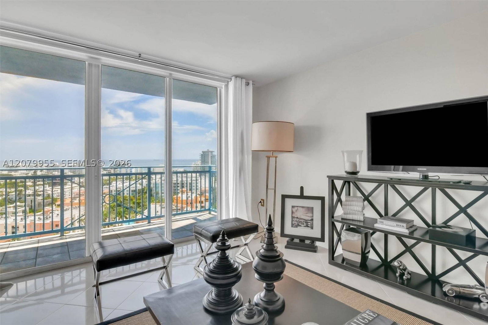 Real estate property located at 90 Alton Rd #1809, Miami-dade, Yacht Club At Portofino C, Miami Beach, FL