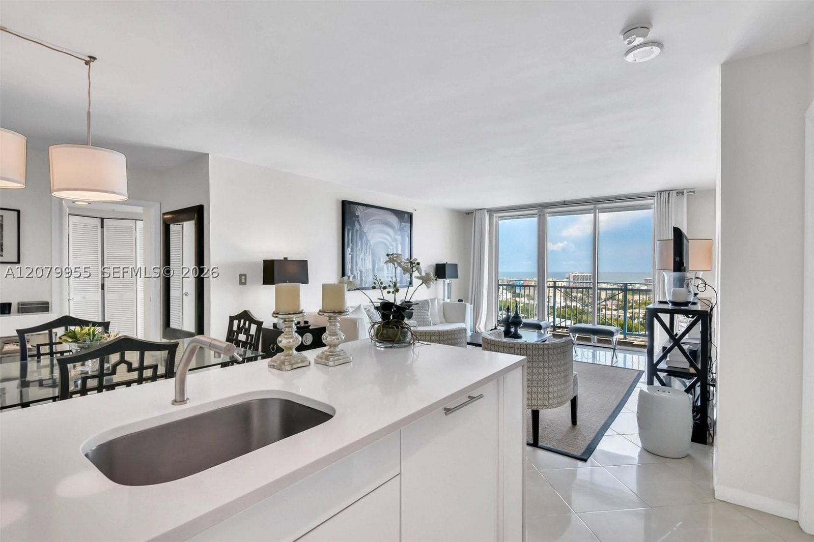Real estate property located at 90 Alton Rd #1809, Miami-dade, Yacht Club At Portofino C, Miami Beach, FL