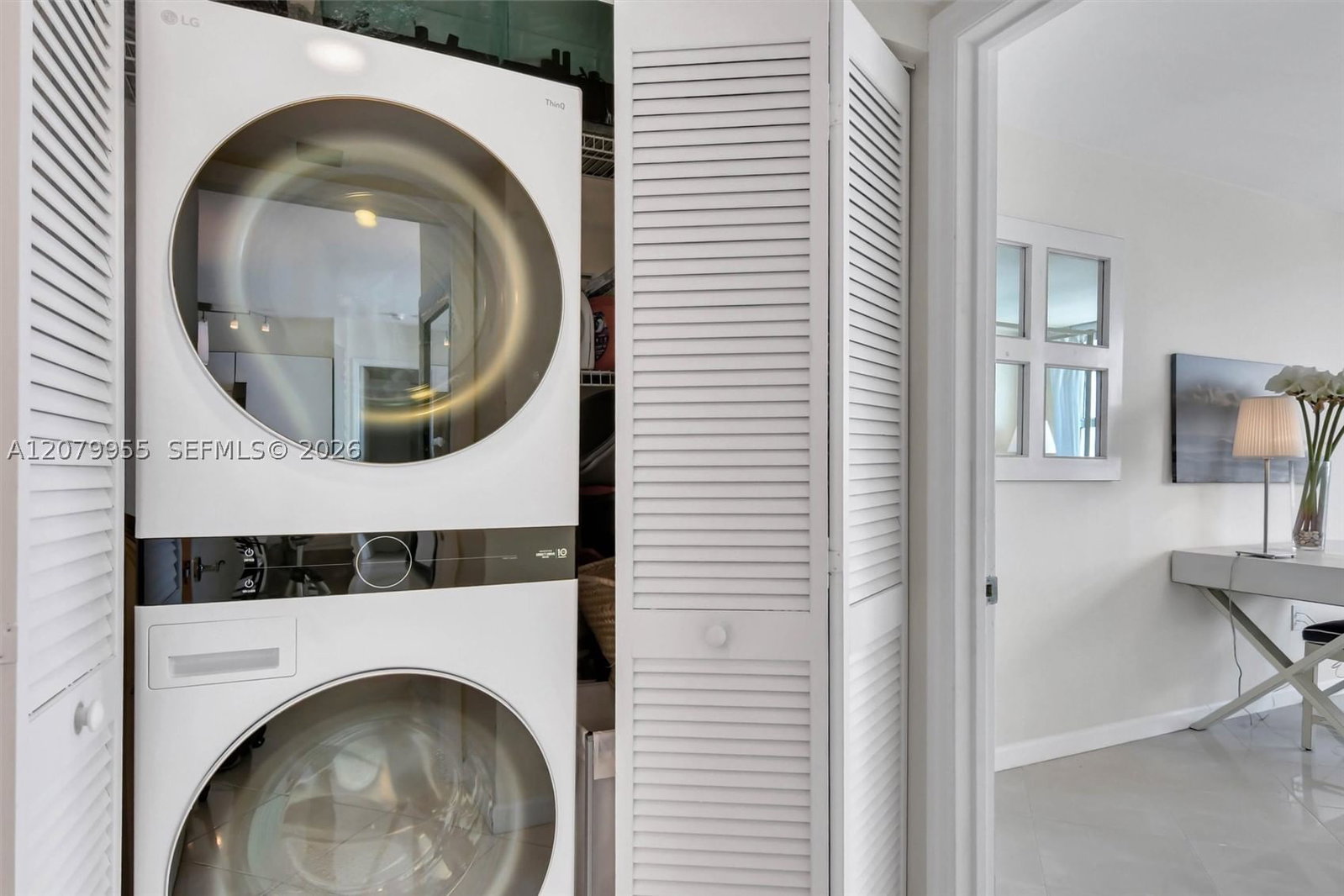 Real estate property located at 90 Alton Rd #1809, Miami-dade, Yacht Club At Portofino C, Miami Beach, FL