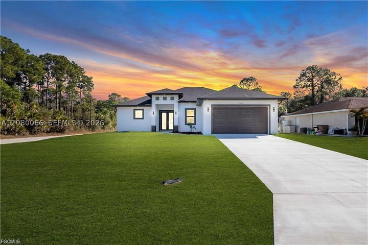 Real estate property located at 4703 Sara AVE N, Lee, Lehigh Acres, Lehigh Acres, FL