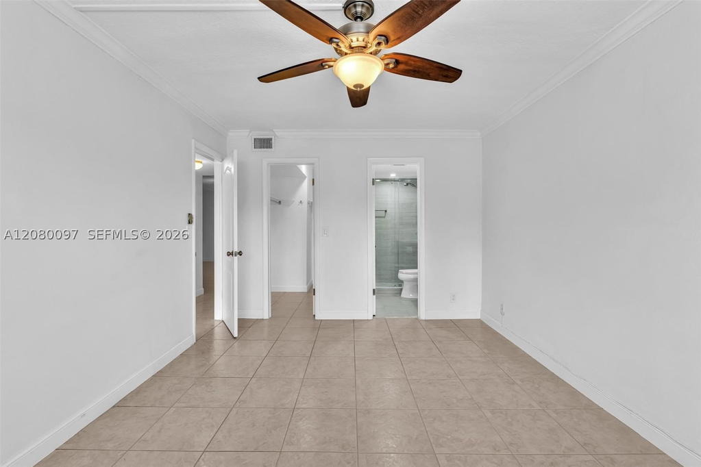 Real estate property located at 580 Egret Dr #102, Broward, Casa Paradiso Co-op, Hallandale Beach, FL