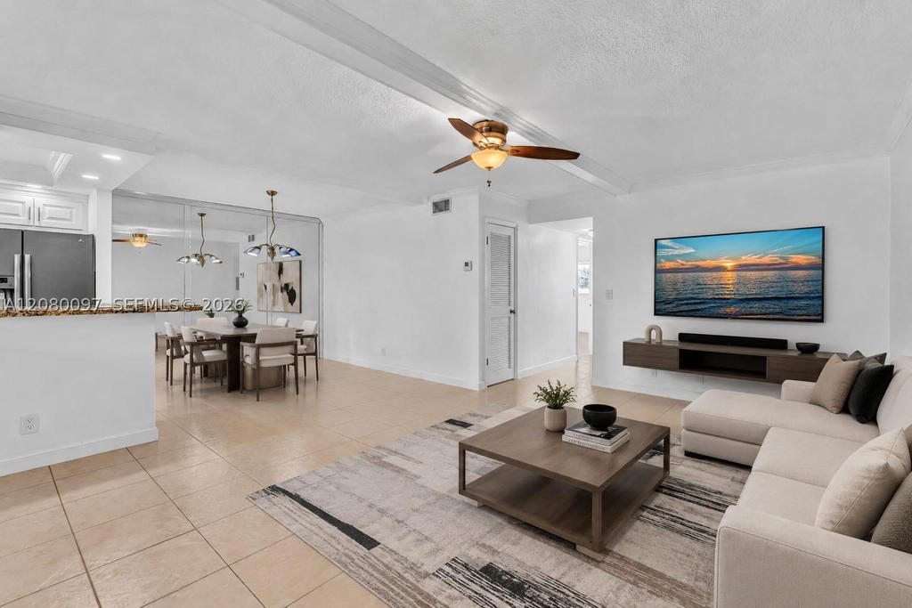 Real estate property located at 580 Egret Dr #102, Broward, Casa Paradiso Co-op, Hallandale Beach, FL