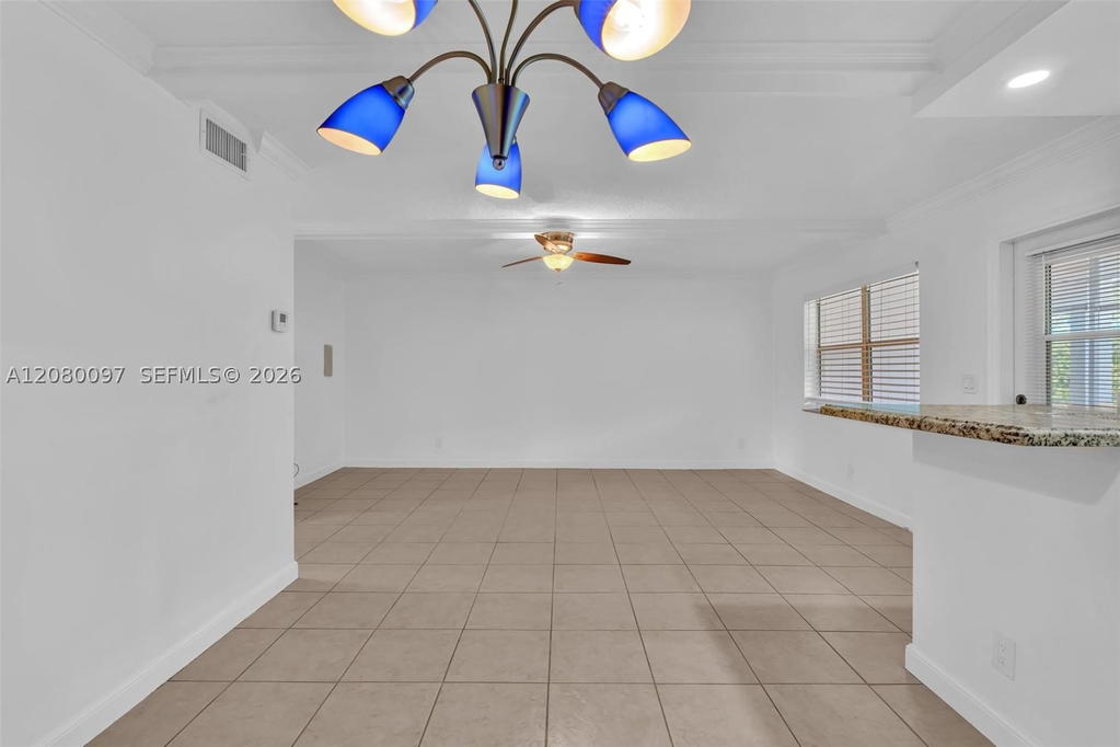 Real estate property located at 580 Egret Dr #102, Broward, Casa Paradiso Co-op, Hallandale Beach, FL