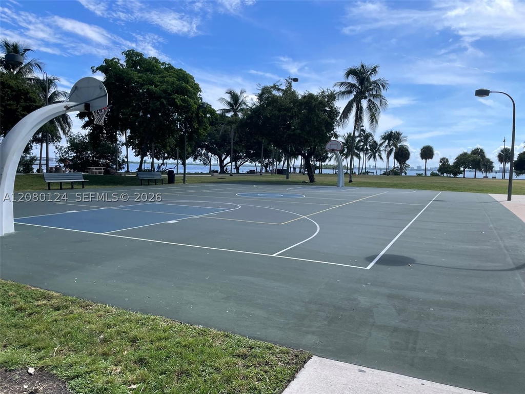 Real estate property located at 1900 Bayshore Dr #511, Miami-dade, Quantum On The Bay Condo, Miami, FL