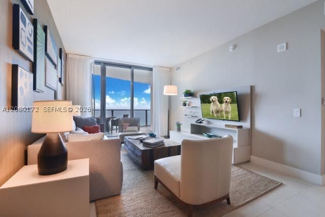 Real estate property located at 4111 Ocean Dr #2010, Broward, Lyfe Resort, Hollywood, FL