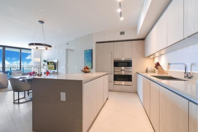 Real estate property located at 4111 Ocean Dr #2010, Broward, Lyfe Resort, Hollywood, FL