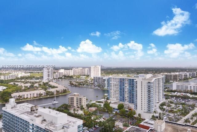 Real estate property located at 4111 Ocean Dr #2010, Broward, Lyfe Resort, Hollywood, FL