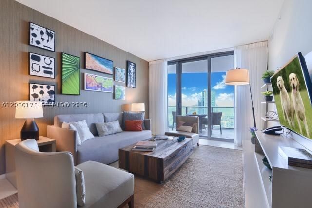Real estate property located at 4111 Ocean Dr #2010, Broward, Lyfe Resort, Hollywood, FL