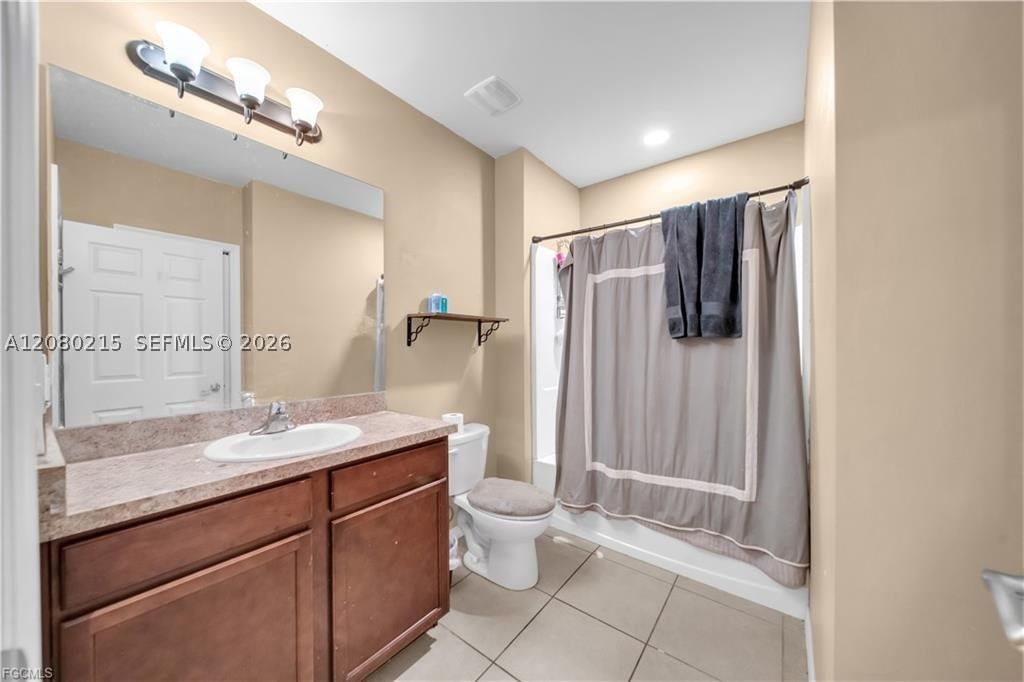 Real estate property located at 10549 Canal Brook LN, Lee, Lehigh Acres, Lehigh Acres, FL