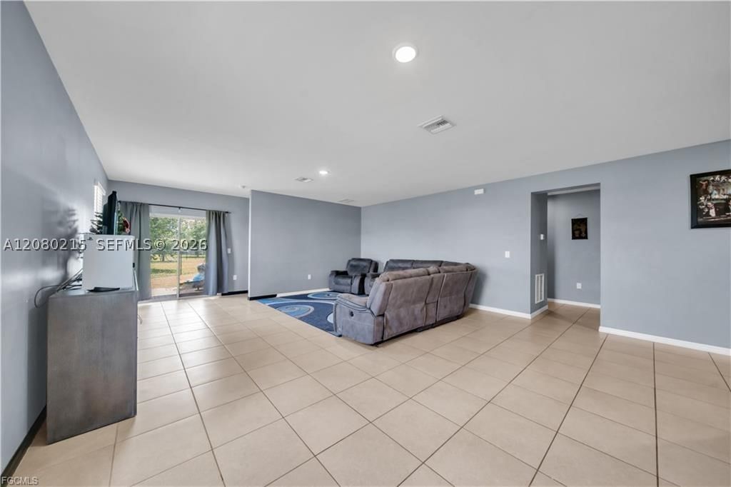 Real estate property located at 10549 Canal Brook LN, Lee, Lehigh Acres, Lehigh Acres, FL