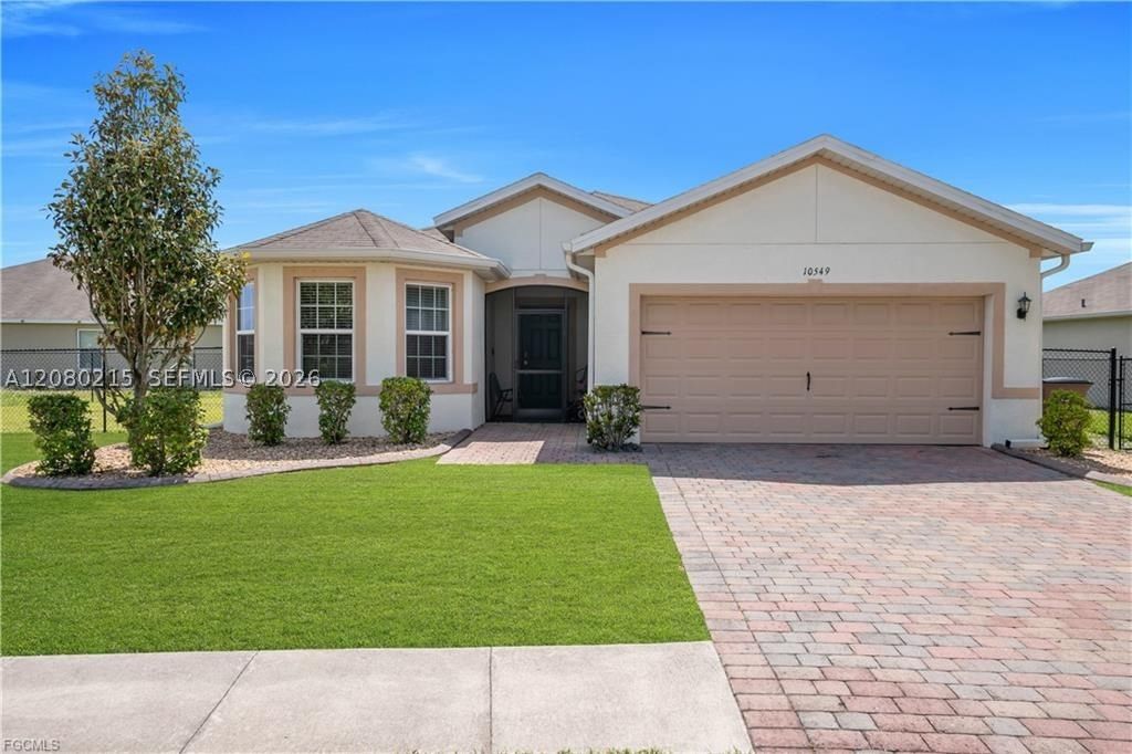 Real estate property located at 10549 Canal Brook LN, Lee, Lehigh Acres, Lehigh Acres, FL
