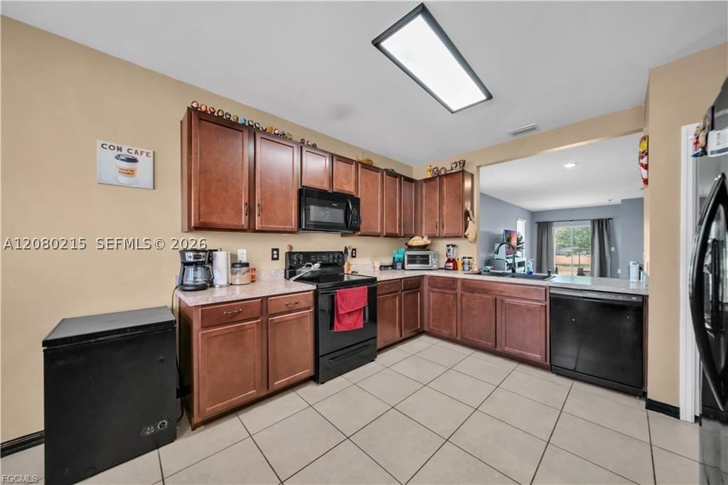 Real estate property located at 10549 Canal Brook LN, Lee, Lehigh Acres, Lehigh Acres, FL
