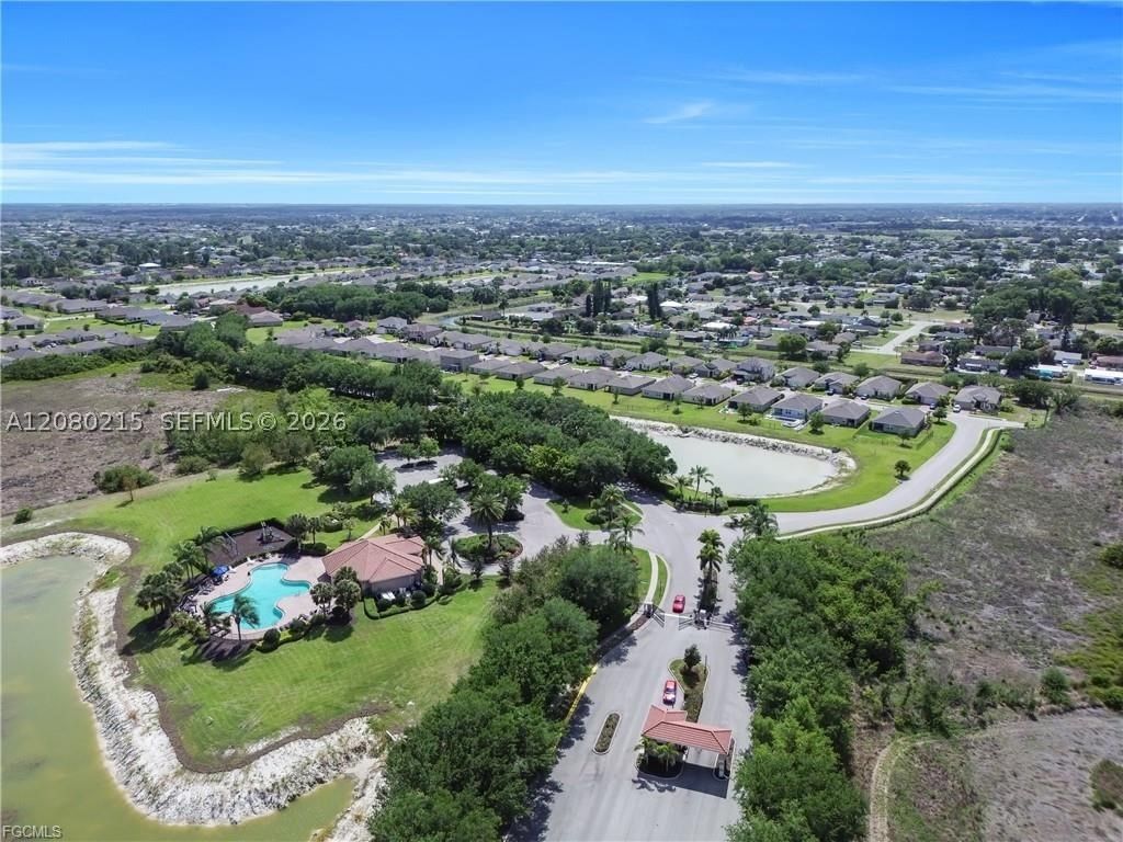 Real estate property located at 10549 Canal Brook LN, Lee, Lehigh Acres, Lehigh Acres, FL