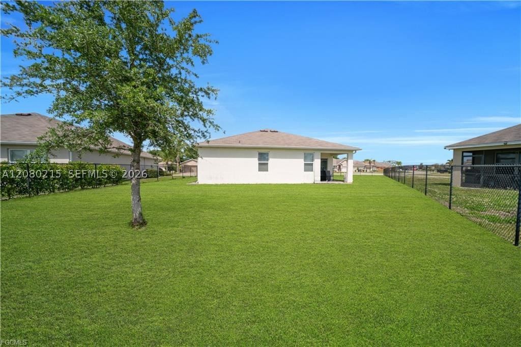 Real estate property located at 10549 Canal Brook LN, Lee, Lehigh Acres, Lehigh Acres, FL