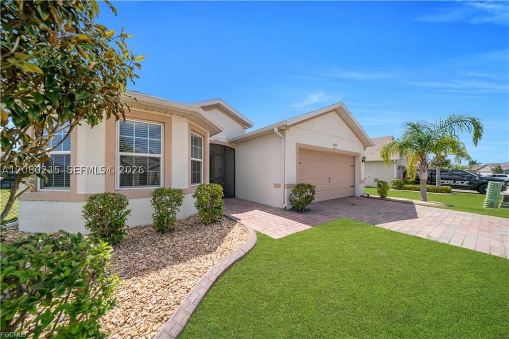 Real estate property located at 10549 Canal Brook LN, Lee, Lehigh Acres, Lehigh Acres, FL
