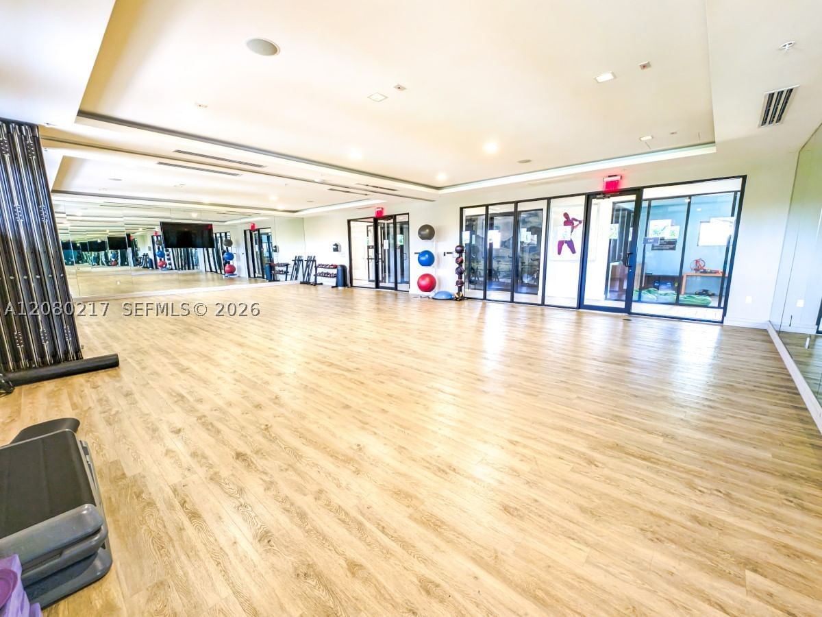 Real estate property located at 10327 89th Ter, Miami-dade, Grand Bay North, Doral, FL