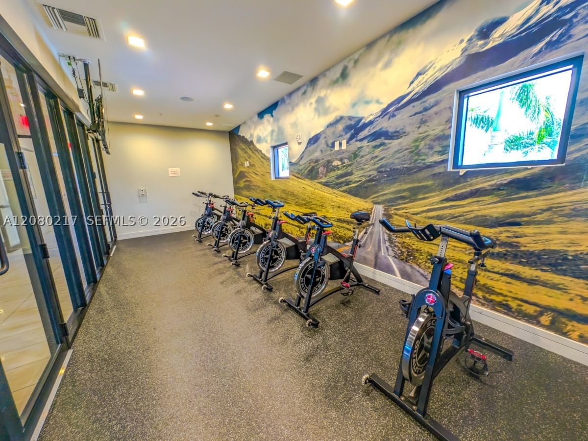 Real estate property located at 10327 89th Ter, Miami-dade, Grand Bay North, Doral, FL